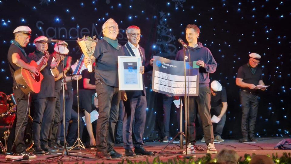 Lenkje til artikkel: Trond Torset fekk Kulturprisen i Sande 2025