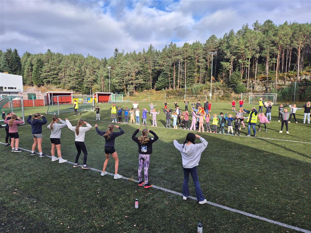 Skuleløp 2025 dans  - Klikk for stort bilete