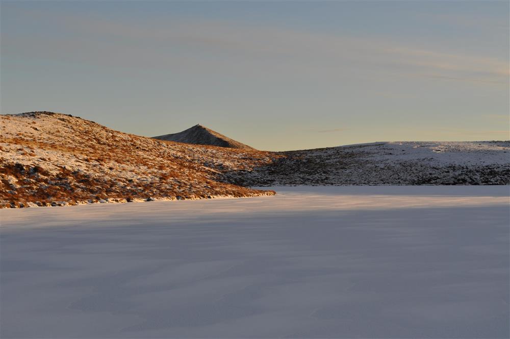 Is på vatnet, retning mot Storetua - Klikk for stort bilete